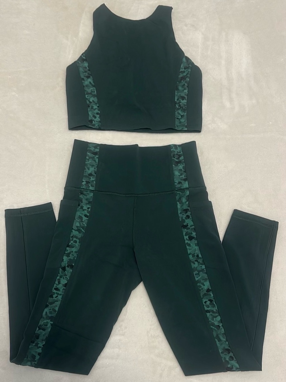 Athleta Green Set Salutation Stash Legging & Matching Longline Bra Top